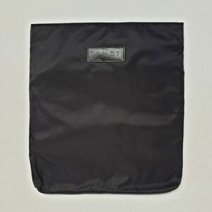 Tandi black laptop sleeve